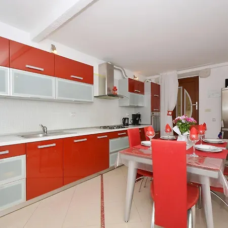 Apartment Irvin