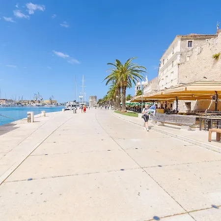 Irvin شقة تروغير